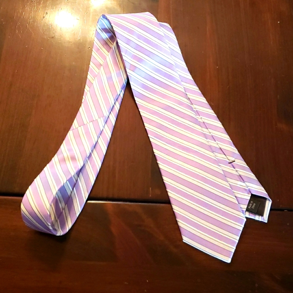 👔CALVIN KLEIN PURPLE & TAN SILK TIE